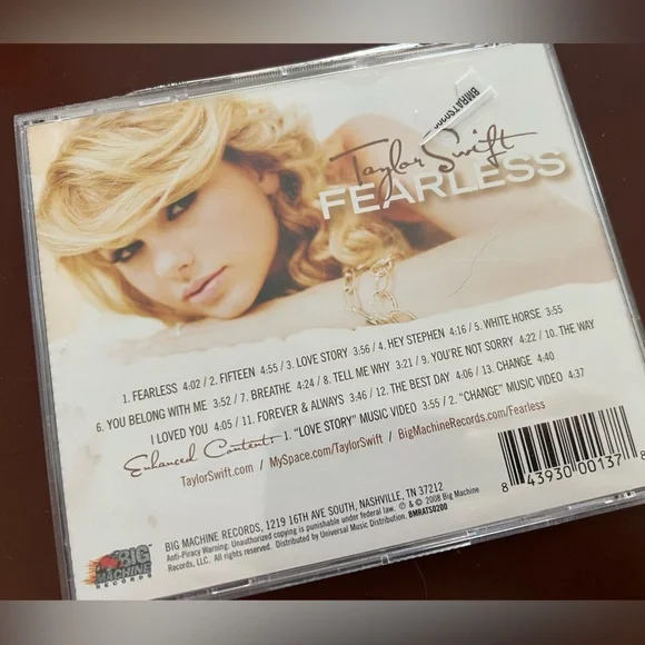 Taylor Swift Fearless CD with cd poster - Picture 2 of 6